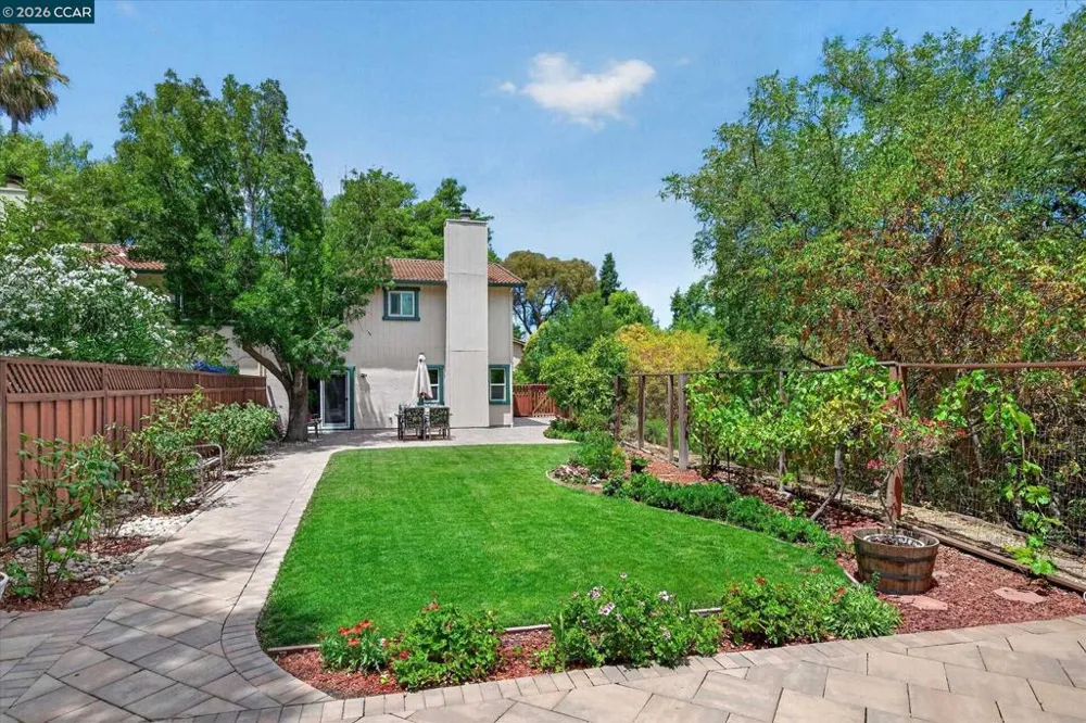 584 Mission Pl Danville, CA 94526