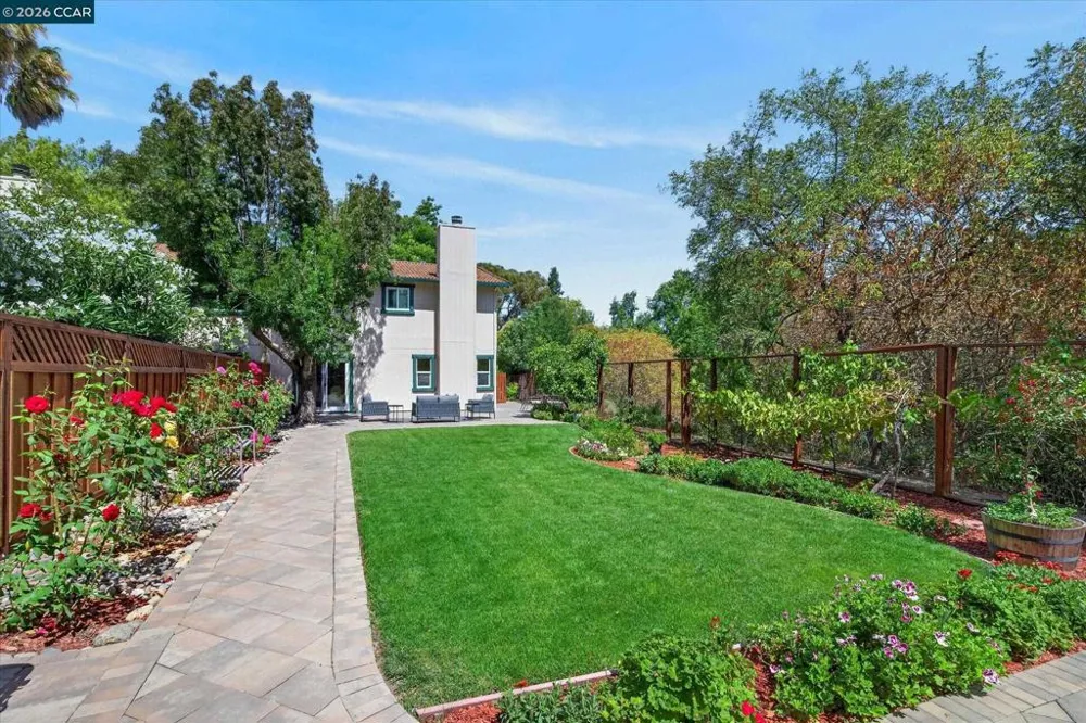584 Mission Pl Danville, CA 94526