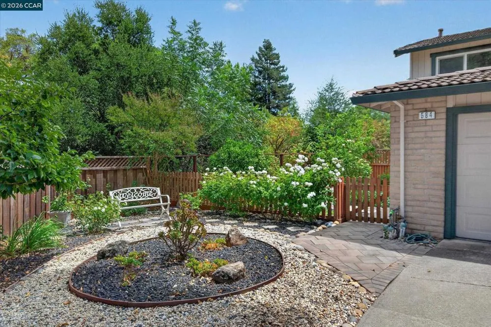 584 Mission Pl Danville, CA 94526