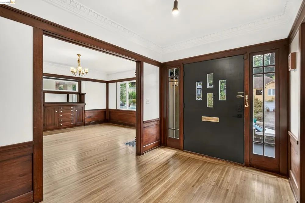 846 Mandana Blvd Oakland, CA 94610