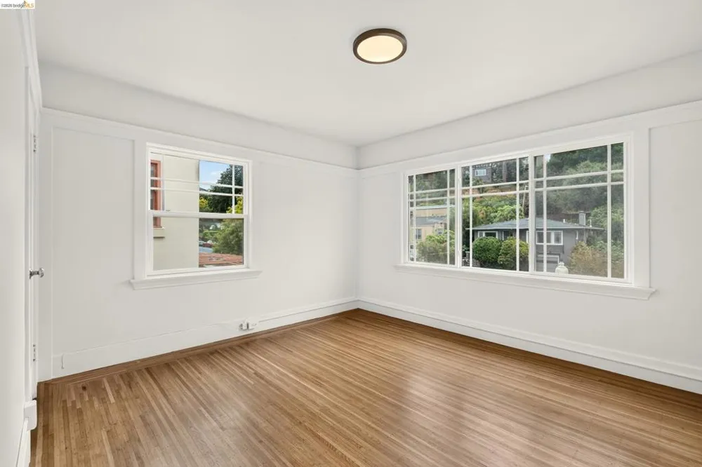 846 Mandana Blvd Oakland, CA 94610