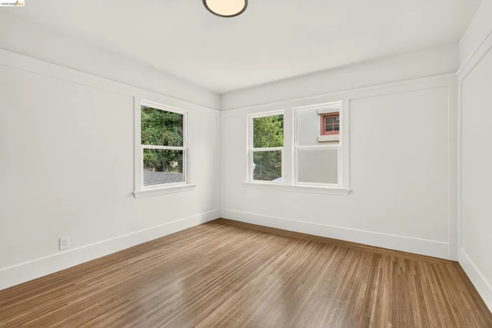 846 Mandana Blvd Oakland, CA 94610