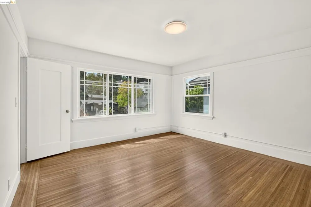 846 Mandana Blvd Oakland, CA 94610