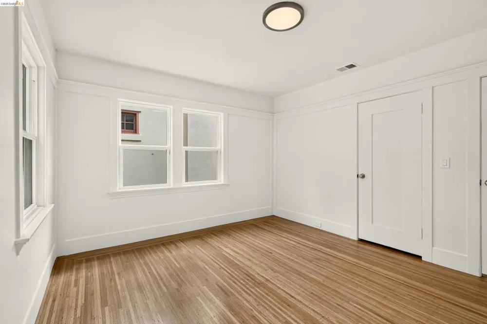846 Mandana Blvd Oakland, CA 94610