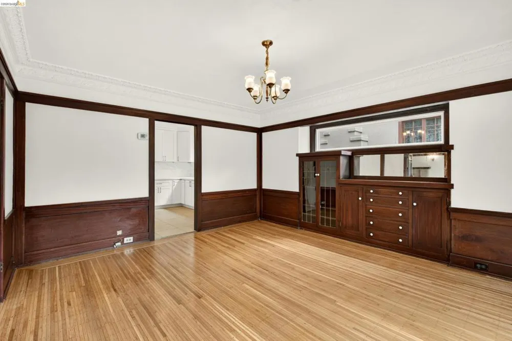 846 Mandana Blvd Oakland, CA 94610
