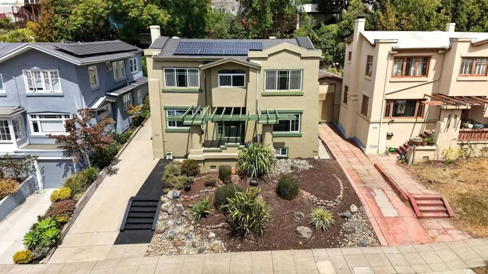 846 Mandana Blvd Oakland, CA 94610