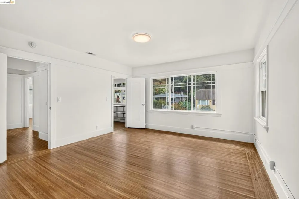 846 Mandana Blvd Oakland, CA 94610