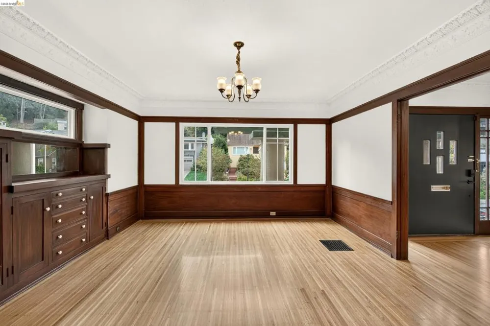 846 Mandana Blvd Oakland, CA 94610