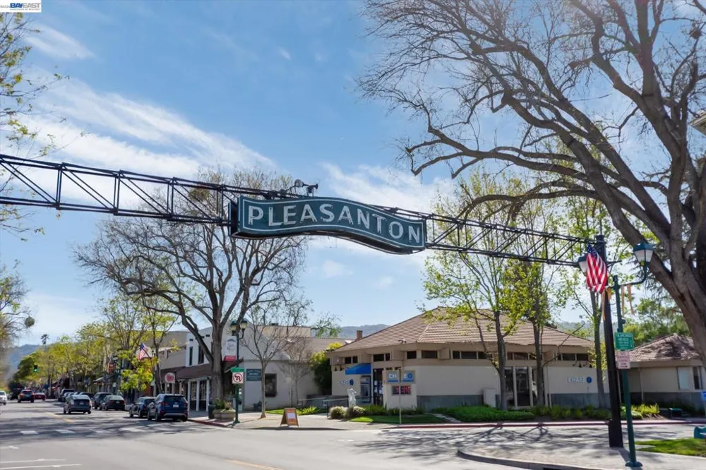 4576 Del Valle Pkwy Pleasanton, CA 94566