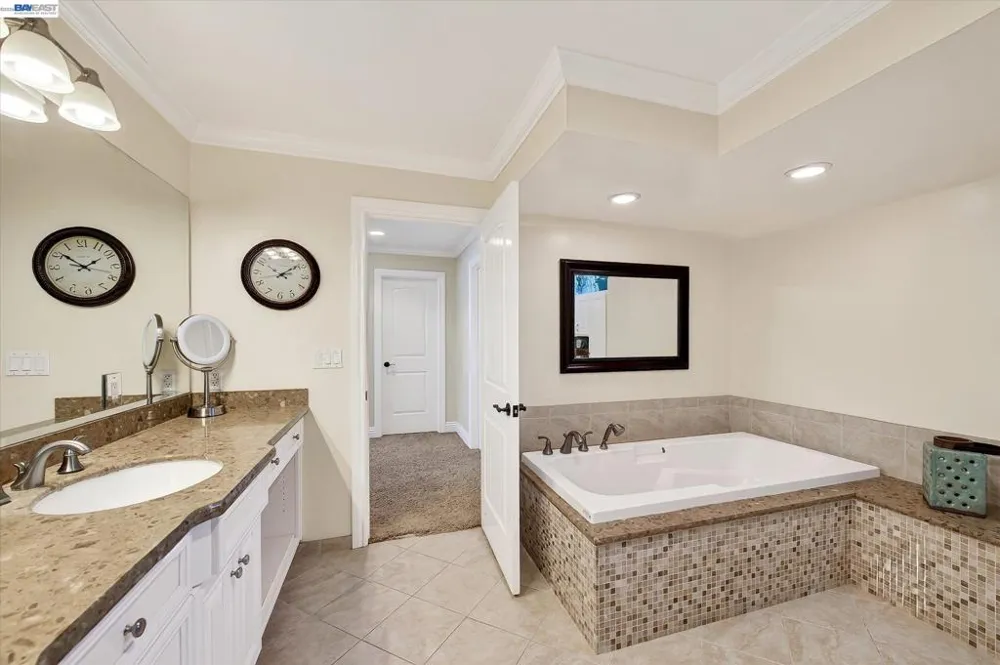 4576 Del Valle Pkwy Pleasanton, CA 94566