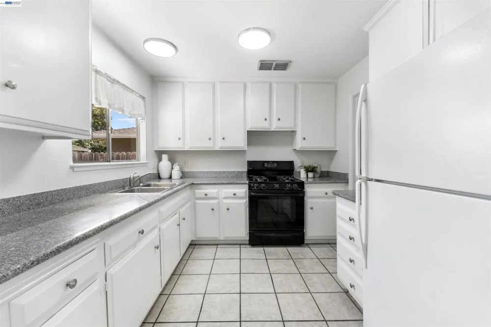 5253 Iris Way Livermore, CA 94551