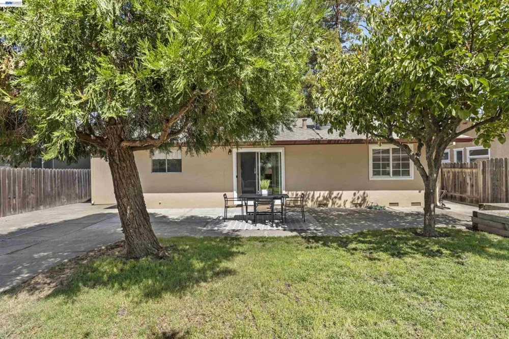 5253 Iris Way Livermore, CA 94551