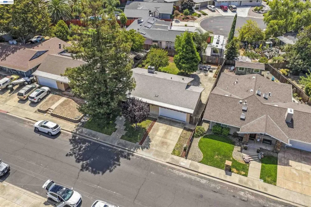 5253 Iris Way Livermore, CA 94551