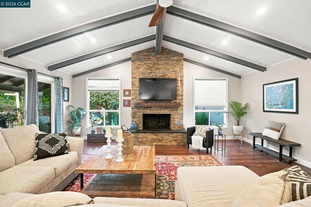 1445 Bassett Dr Concord, CA 94521