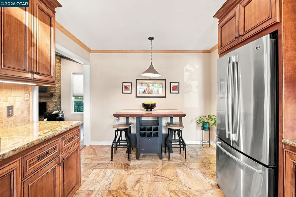 1445 Bassett Dr Concord, CA 94521