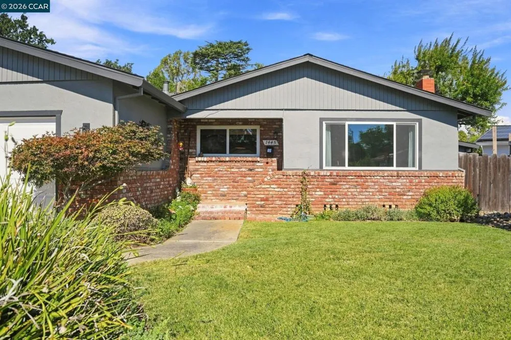 1445 Bassett Dr Concord, CA 94521