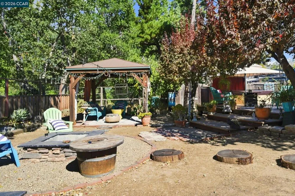 1445 Bassett Dr Concord, CA 94521