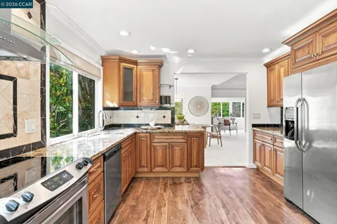 3462 ROSSMOOR PKWY #1