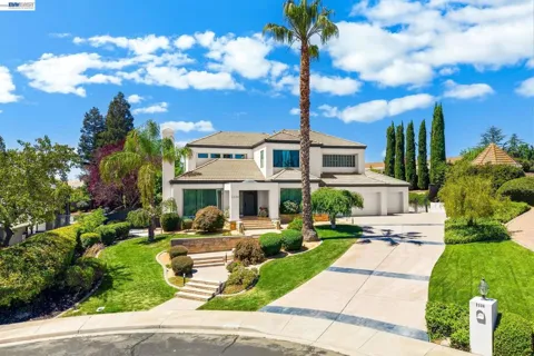 2338 Victoria Ct