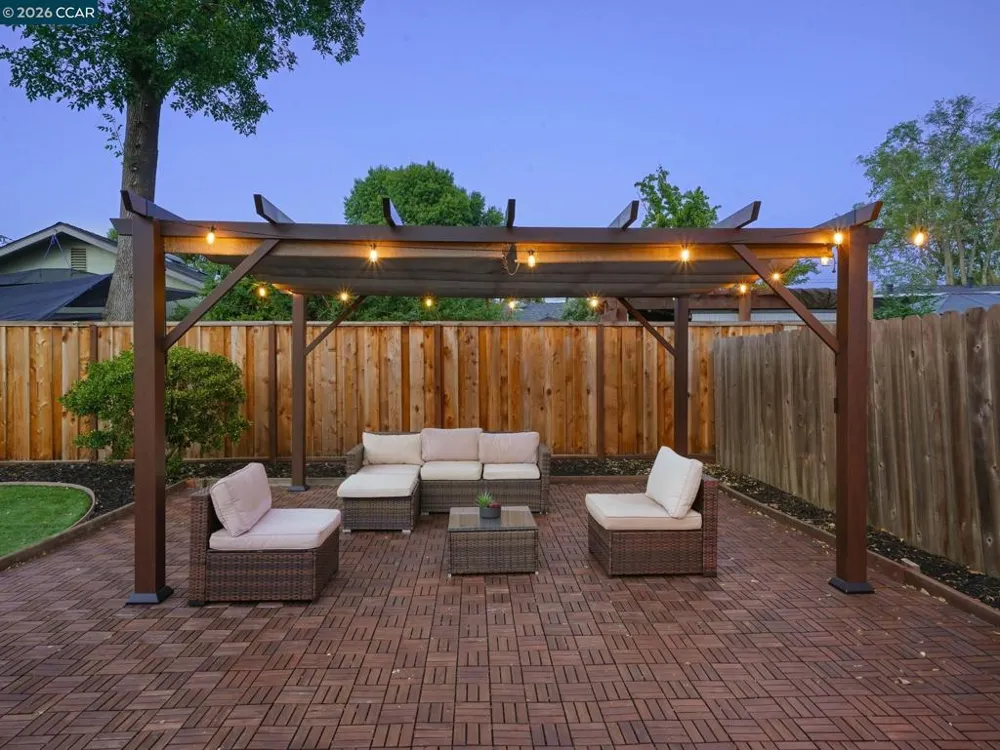 1555 Violet Way Pleasant Hill, CA 94523