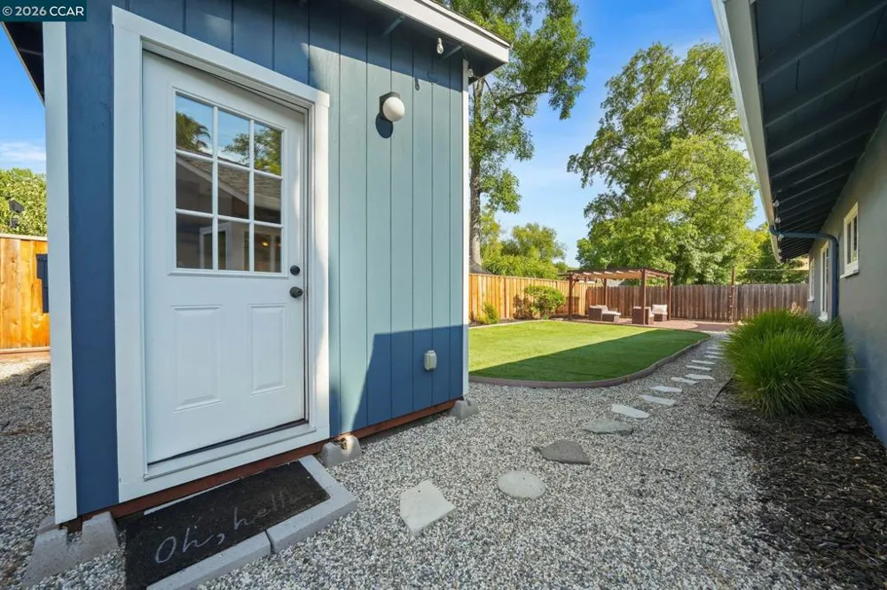 1555 Violet Way Pleasant Hill, CA 94523