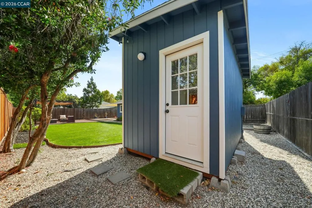 1555 Violet Way Pleasant Hill, CA 94523
