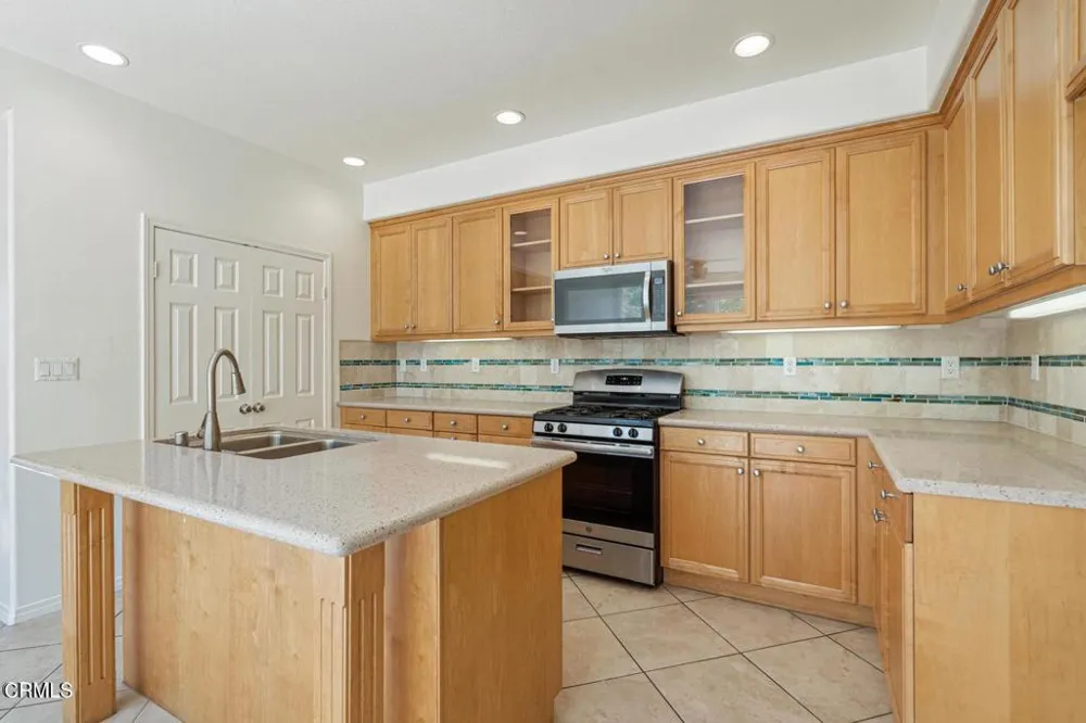 368 E B STREET Port Hueneme, CA 93041
