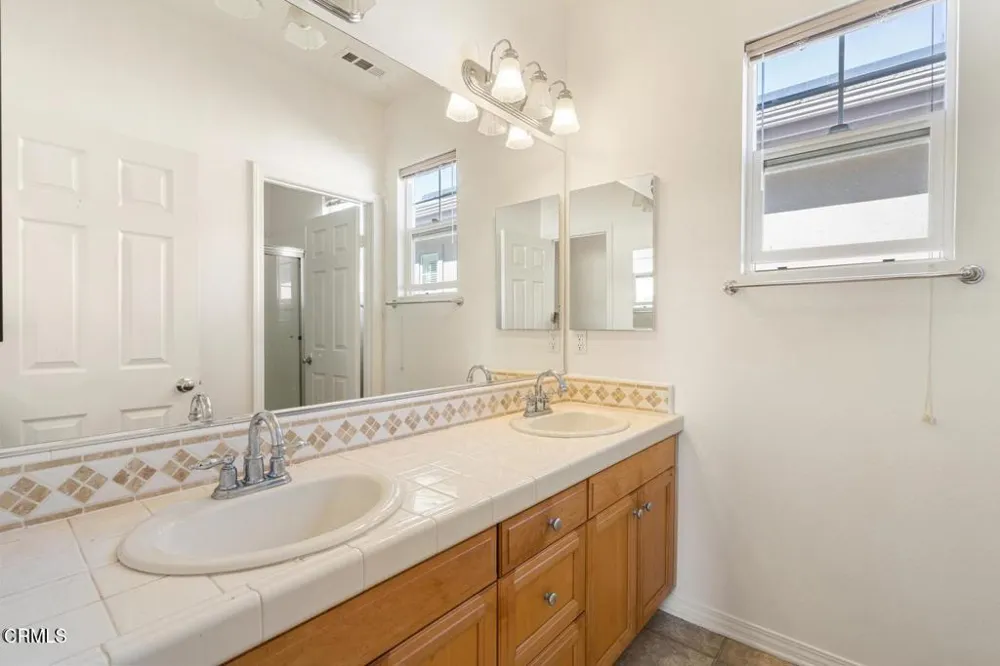 368 E B STREET Port Hueneme, CA 93041