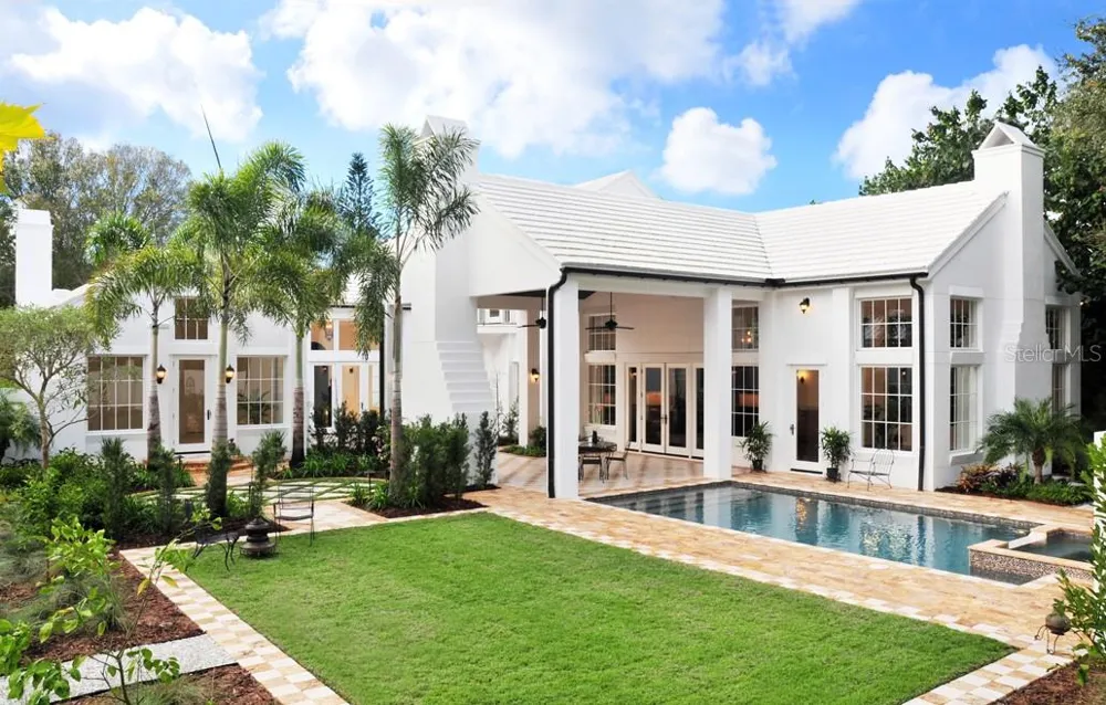 1740 S ORANGE AVENUE Sarasota, FL 34239