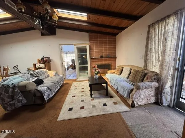 935 E Hillcrest Drive Thousand Oaks, CA 91360