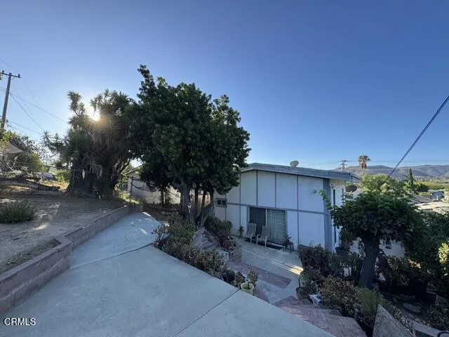 935 E Hillcrest Drive Thousand Oaks, CA 91360