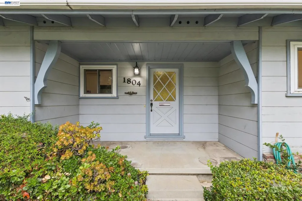1804 Sereno Dr Vallejo, CA 94589