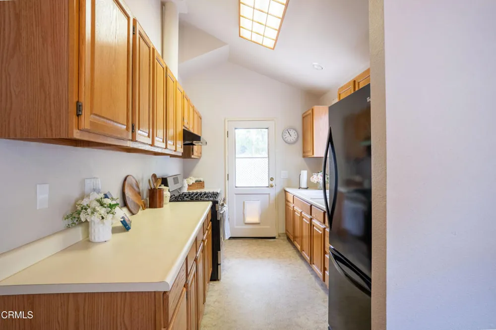 233 El Plano Drive Ojai, CA 93023