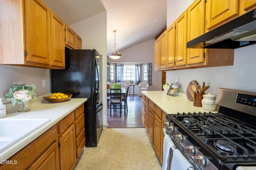 233 El Plano Drive Ojai, CA 93023
