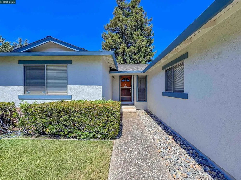 2811 Saint Joseph Dr Concord, CA 94518