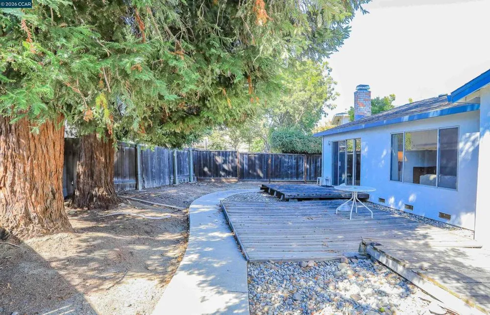 2811 Saint Joseph Dr Concord, CA 94518