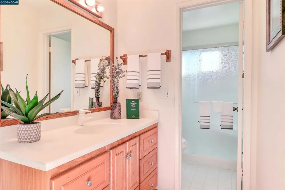 2811 Saint Joseph Dr Concord, CA 94518