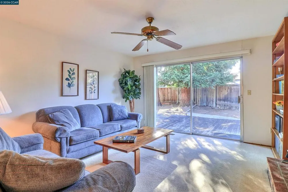 2811 Saint Joseph Dr Concord, CA 94518