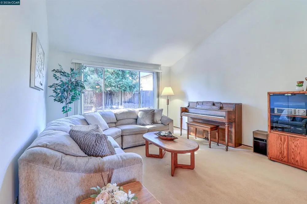 2811 Saint Joseph Dr Concord, CA 94518