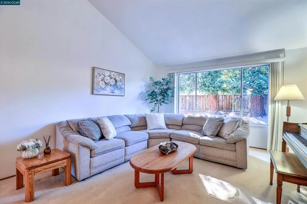 2811 Saint Joseph Dr Concord, CA 94518