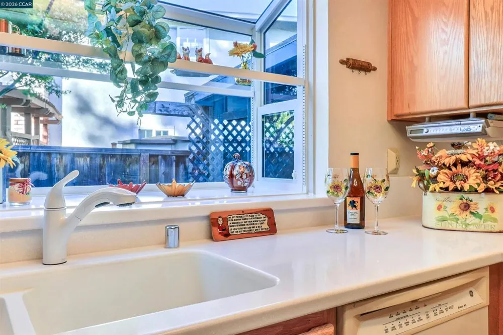 2811 Saint Joseph Dr Concord, CA 94518