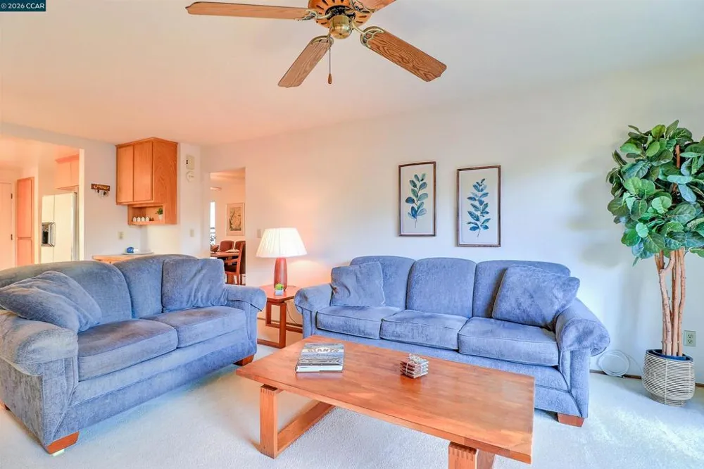 2811 Saint Joseph Dr Concord, CA 94518