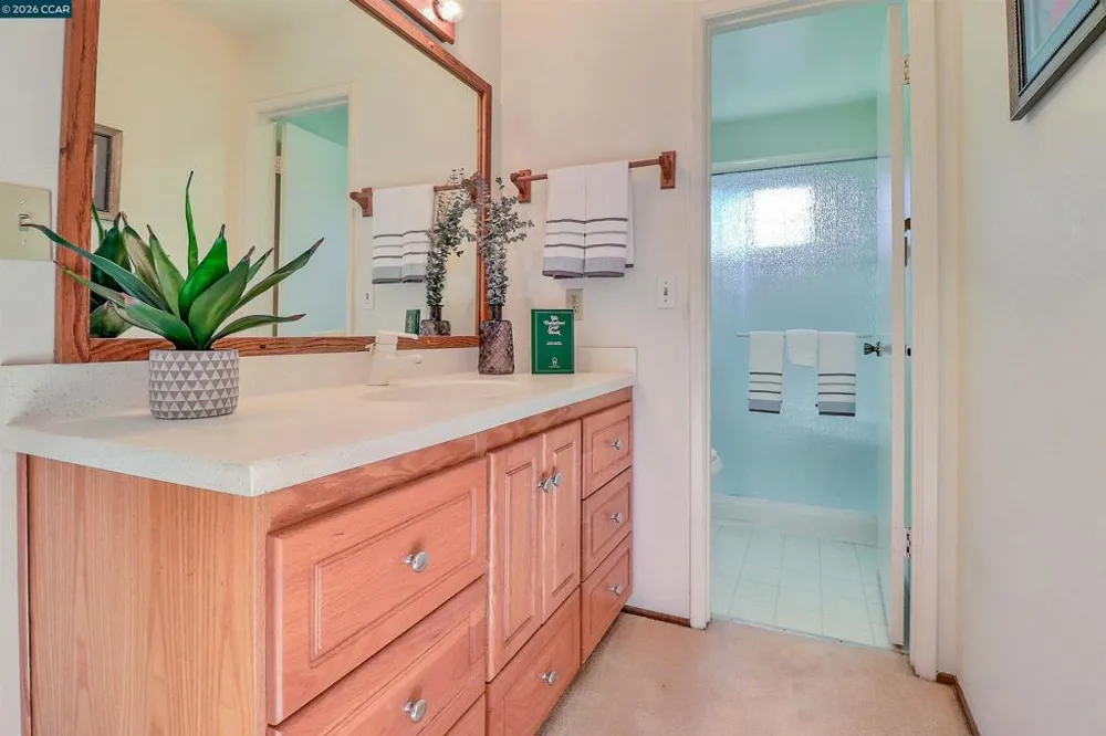 2811 Saint Joseph Dr Concord, CA 94518