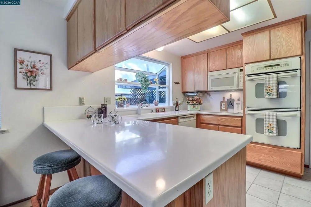 2811 Saint Joseph Dr Concord, CA 94518