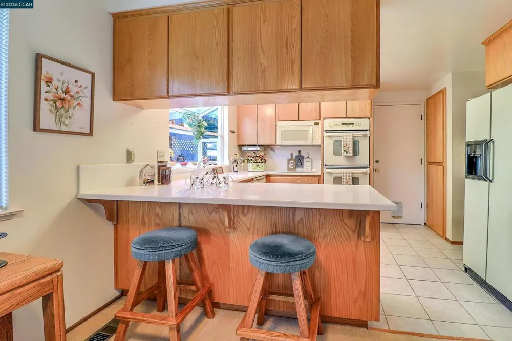 2811 Saint Joseph Dr Concord, CA 94518