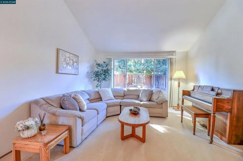2811 Saint Joseph Dr Concord, CA 94518