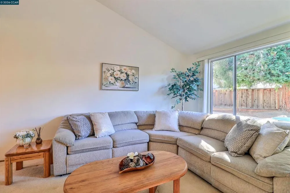 2811 Saint Joseph Dr Concord, CA 94518