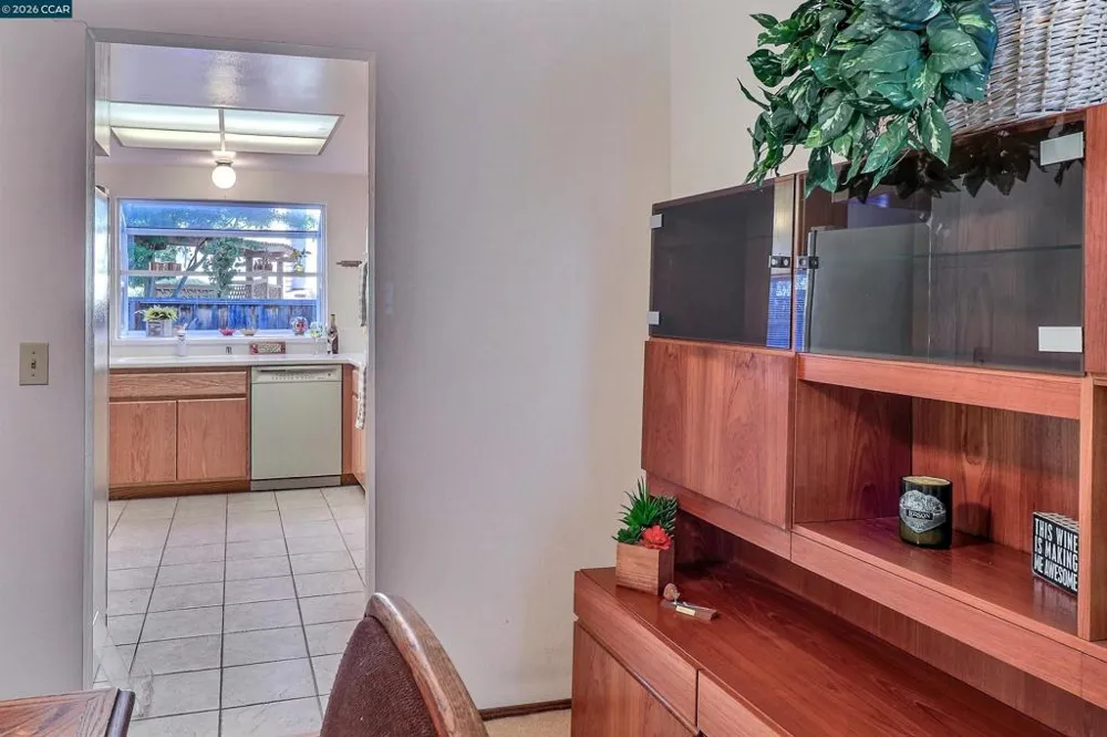 2811 Saint Joseph Dr Concord, CA 94518