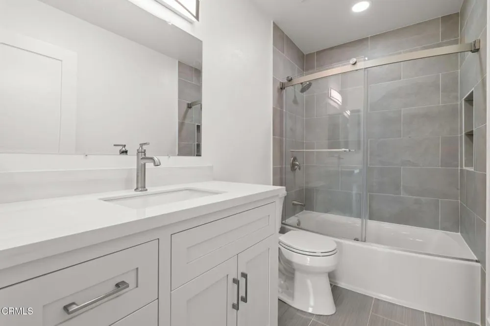 1300 Saratoga Avenue #2009 Ventura, CA 93003