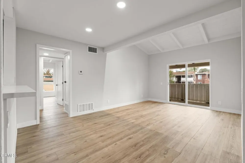 1300 Saratoga Avenue #2009 Ventura, CA 93003